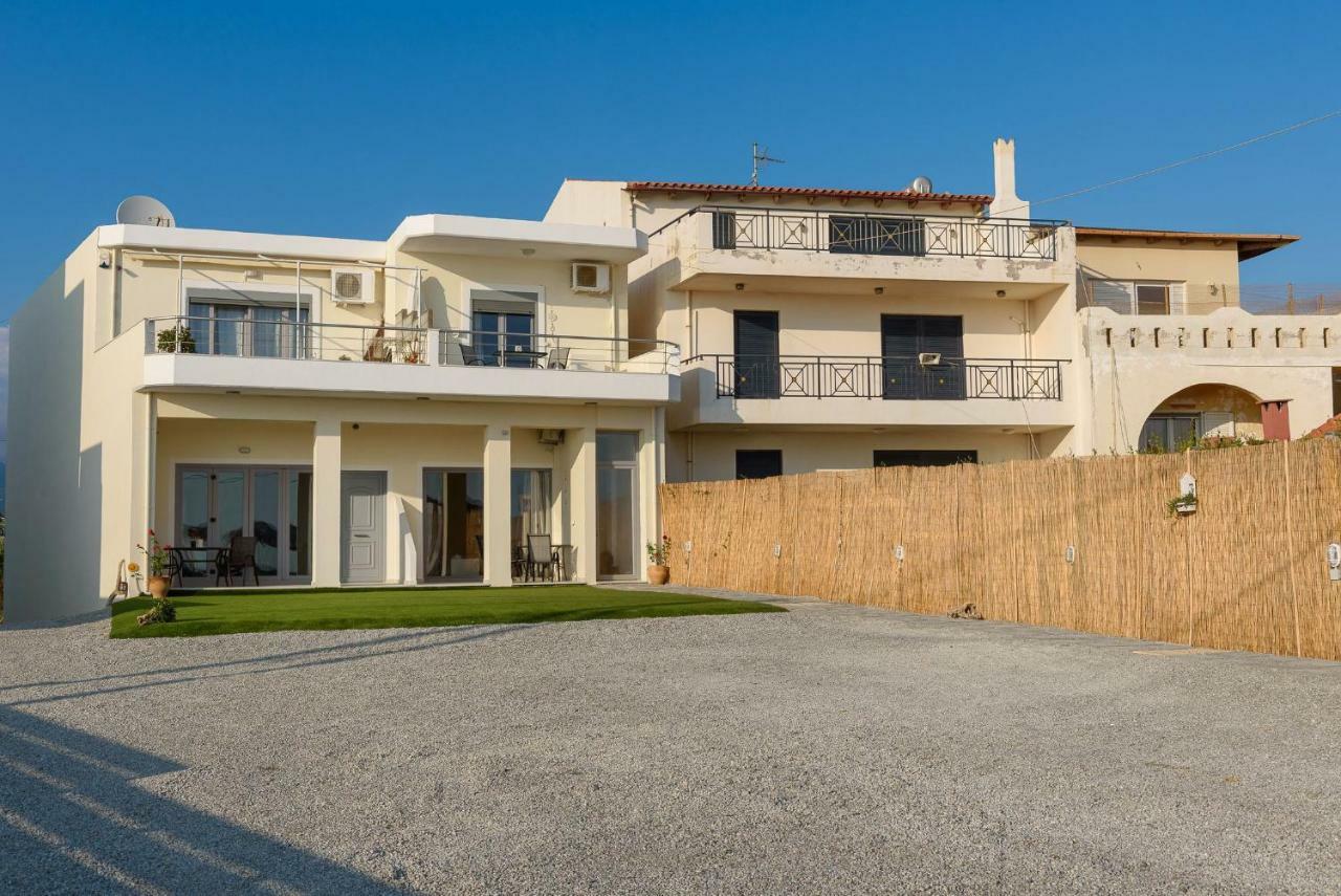 Coral Sea Apartment Kókinosz Pírgosz Kültér fotó